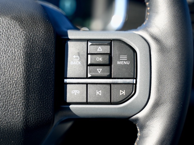 Vehicle image 18 of 45