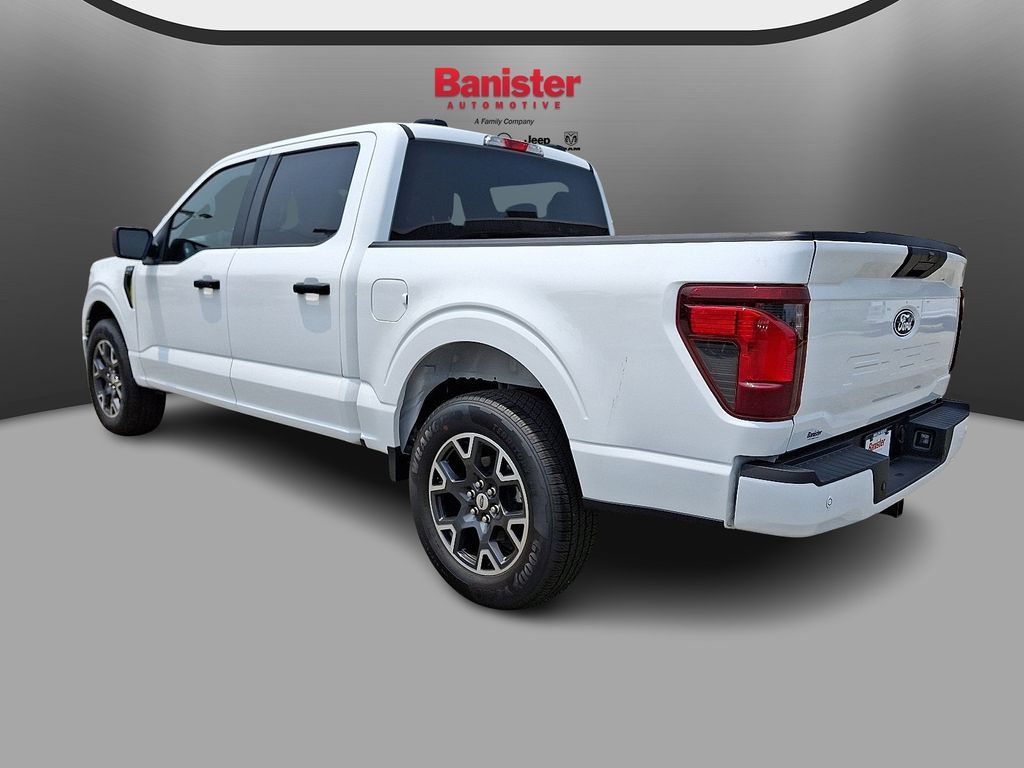 Vehicle image 4 of 12