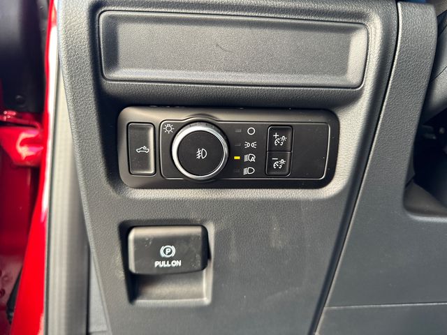 Vehicle image 21 of 30