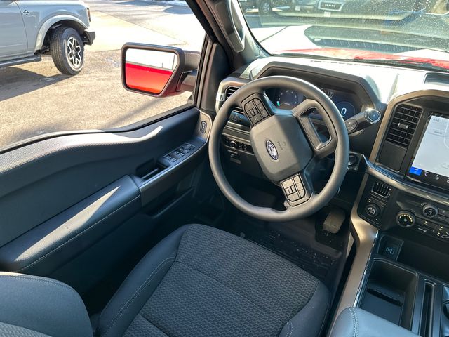 Vehicle image 14 of 30