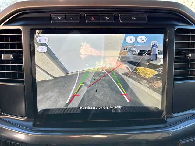 Vehicle image 19 of 30