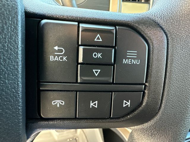 Vehicle image 28 of 30