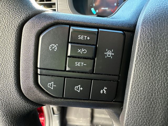 Vehicle image 23 of 30