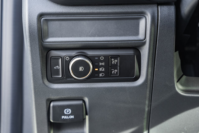 Vehicle image 36 of 39