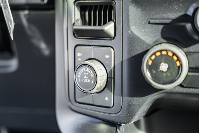 Vehicle image 37 of 39