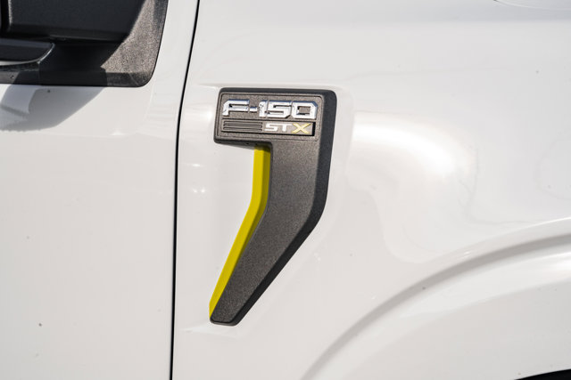 Vehicle image 24 of 39