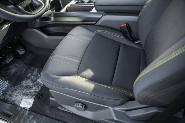 Vehicle image 13 of 39