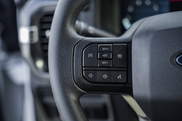 Vehicle image 35 of 39