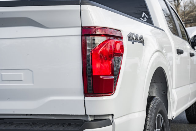 Vehicle image 33 of 39