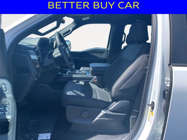 Vehicle image 9 of 15