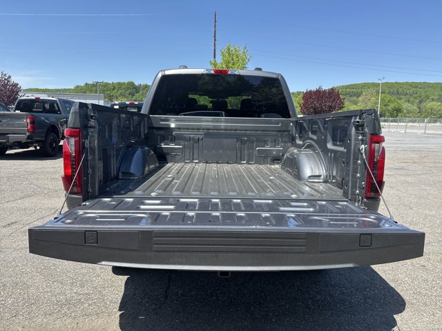 Vehicle image 31 of 34