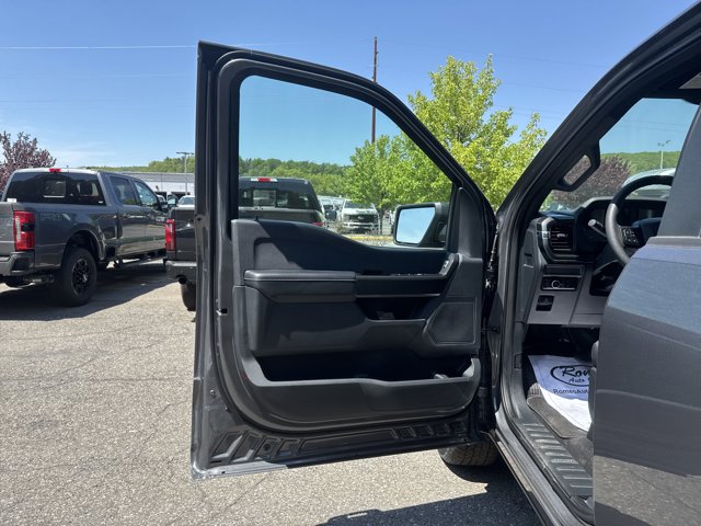 Vehicle image 9 of 34