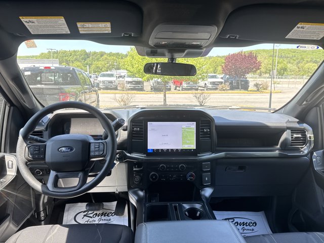Vehicle image 11 of 34