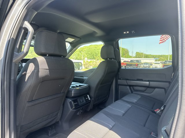 Vehicle image 16 of 34