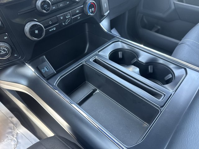 Vehicle image 26 of 34