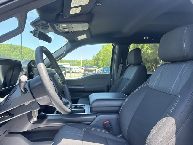 Vehicle image 10 of 34