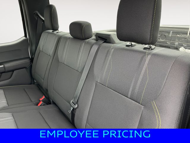 Vehicle image 13 of 15