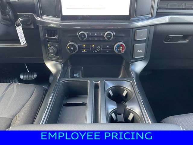 Vehicle image 11 of 15