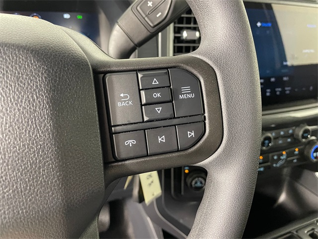 Vehicle image 13 of 22