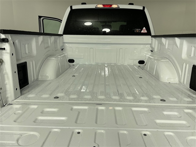 Vehicle image 19 of 22