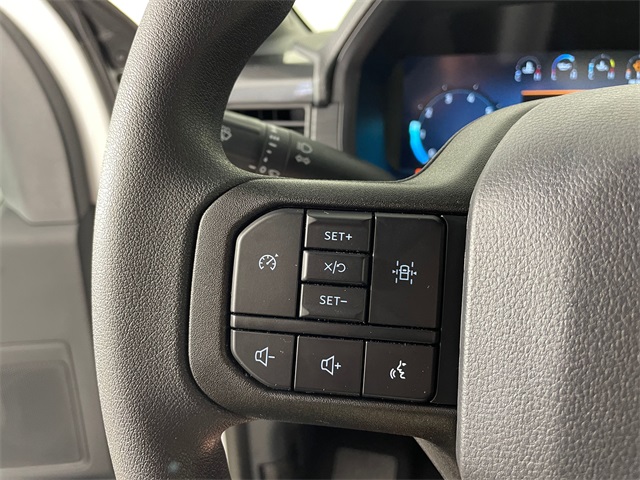 Vehicle image 14 of 22