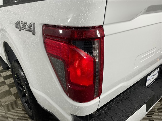 Vehicle image 20 of 22