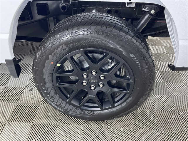 Vehicle image 21 of 22