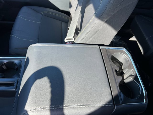 Vehicle image 14 of 20
