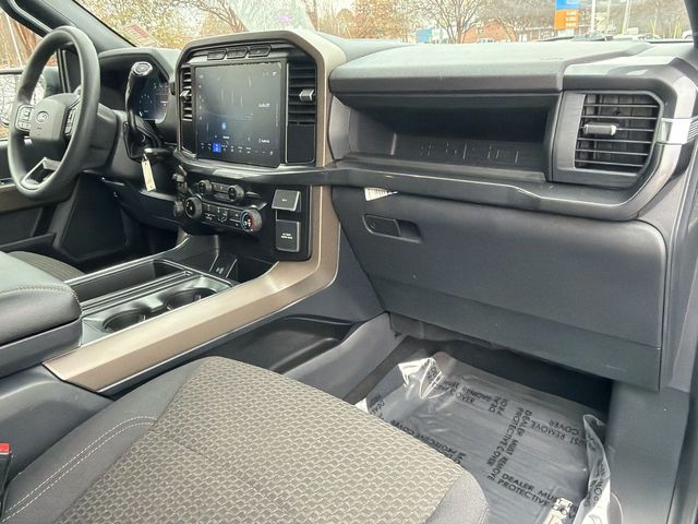 2024 Ford F-150 STX Image 17 of 32
