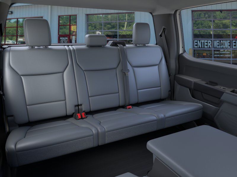 Vehicle image 11 of 22