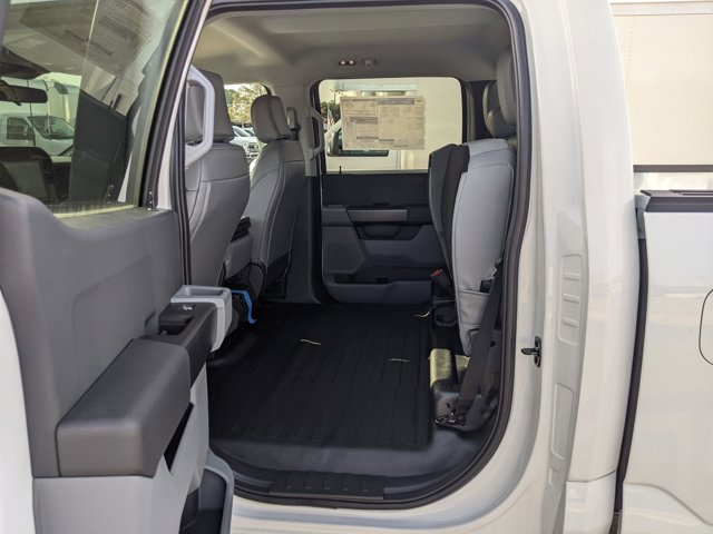 Vehicle image 28 of 41