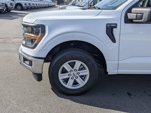 Vehicle image 11 of 41