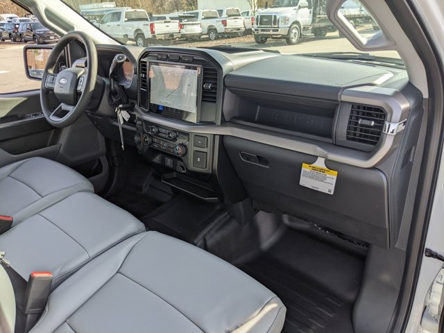 Vehicle image 39 of 41