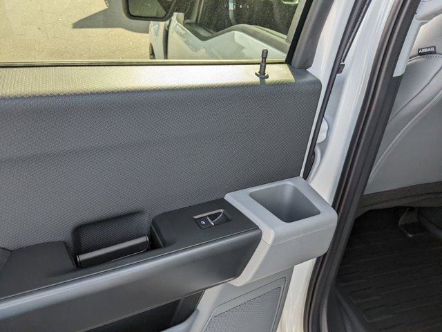 Vehicle image 31 of 41