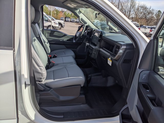 Vehicle image 38 of 41