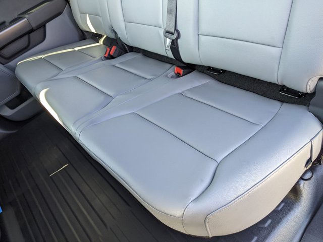 Vehicle image 29 of 40