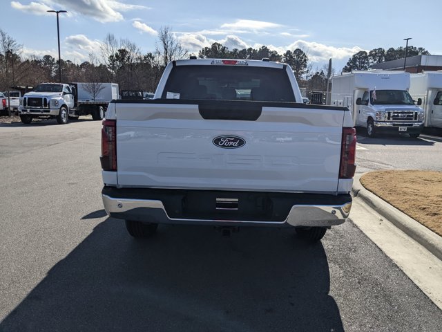 Vehicle image 5 of 40