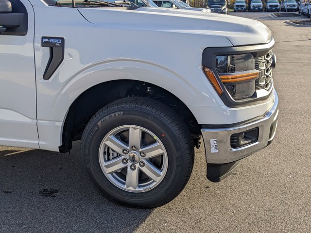 Vehicle image 11 of 40