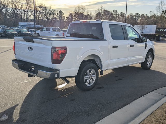 Vehicle image 4 of 40