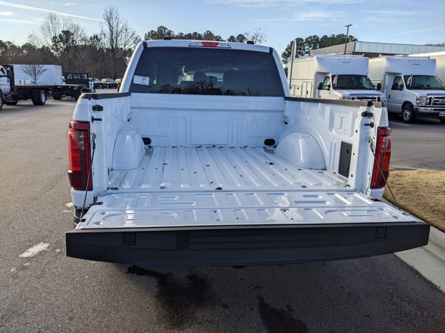 Vehicle image 34 of 41