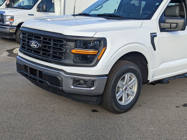 Vehicle image 10 of 41