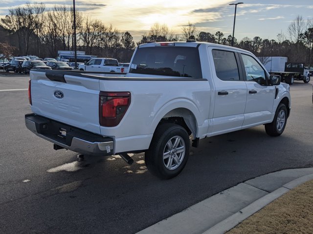 Vehicle image 4 of 41