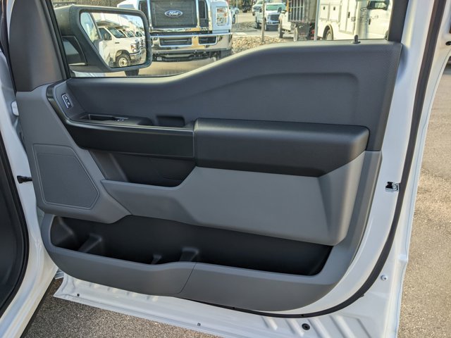 Vehicle image 40 of 41