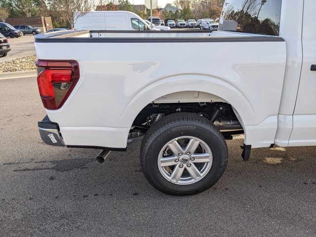 Vehicle image 35 of 41