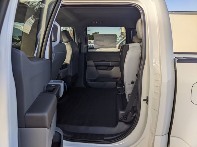 Vehicle image 28 of 41