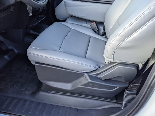 Vehicle image 14 of 41