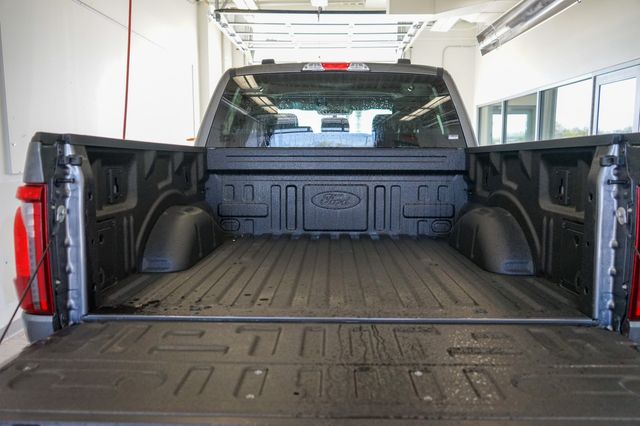 Vehicle image 23 of 37