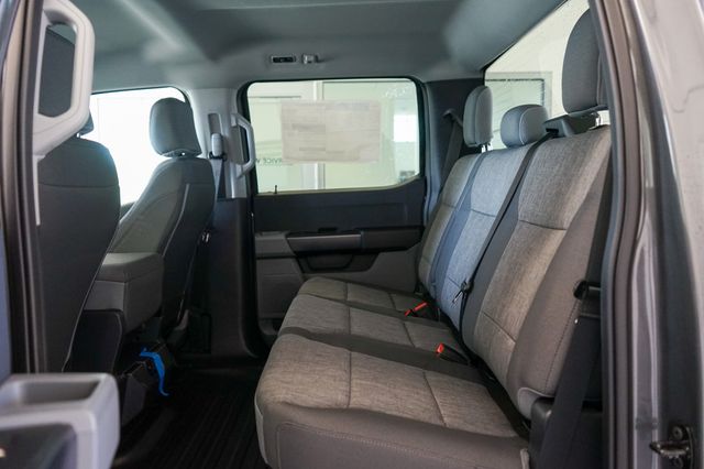 Vehicle image 34 of 37