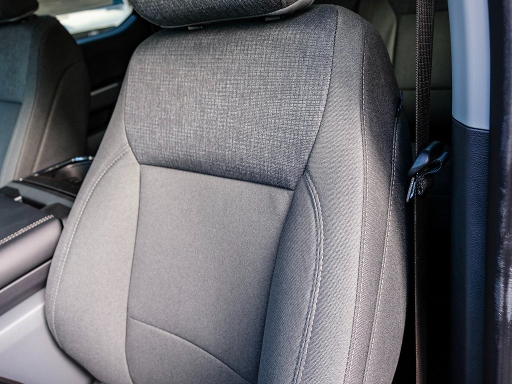 Vehicle image 20 of 48