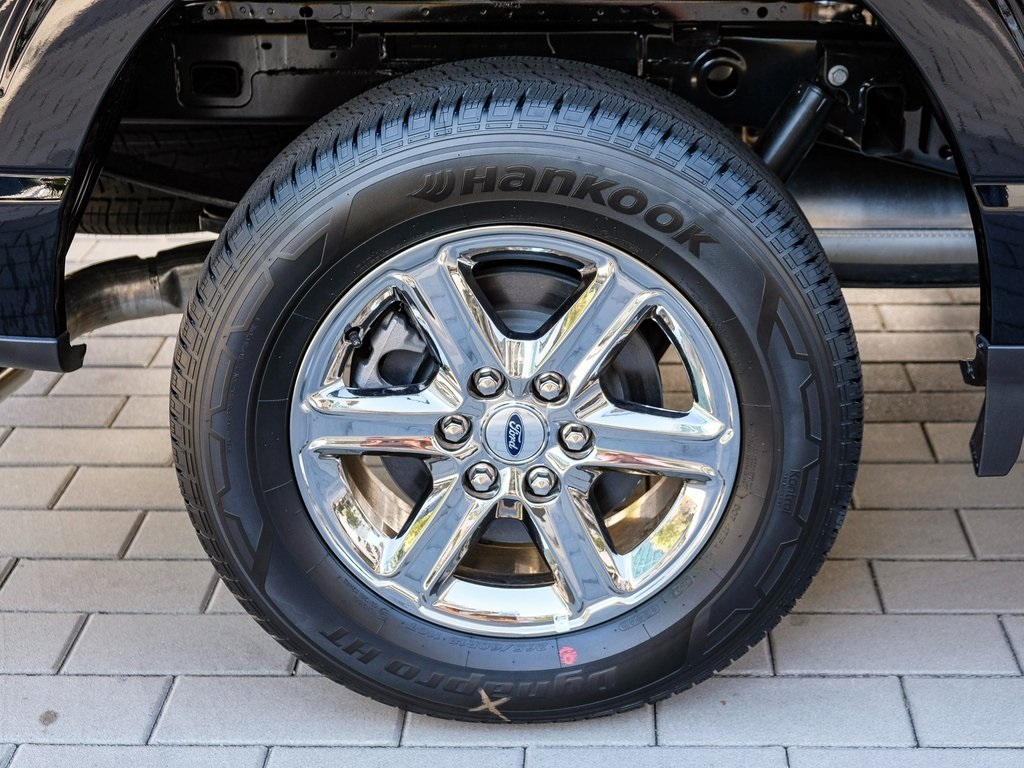 Vehicle image 10 of 48